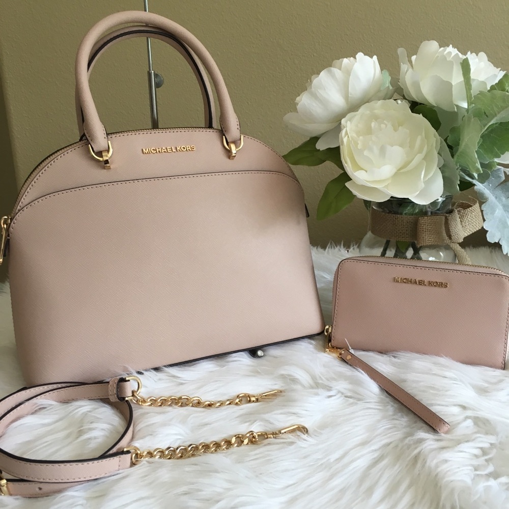 Firm❗️Michael Kors Large Emmy Satchel & wallet - Picture 2 of 8